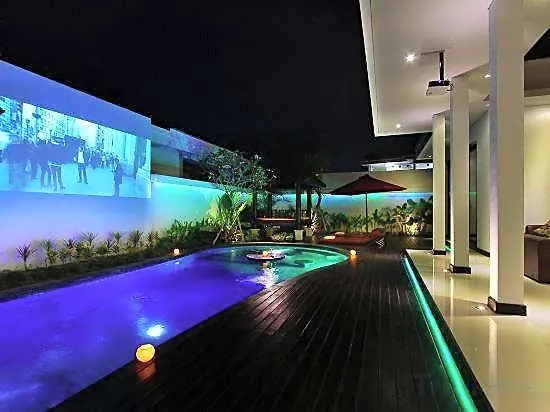 ホテル Dancing Nusa Dua バリ島