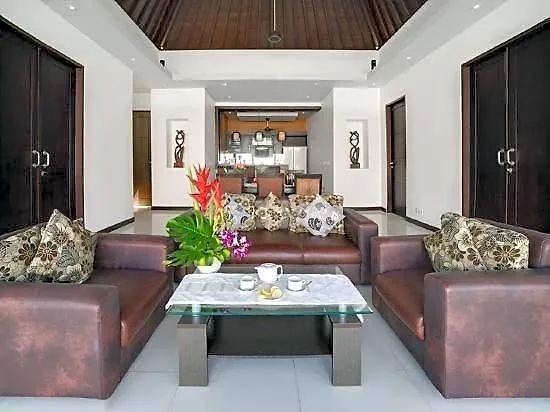 ホテル Dancing Nusa Dua 5*